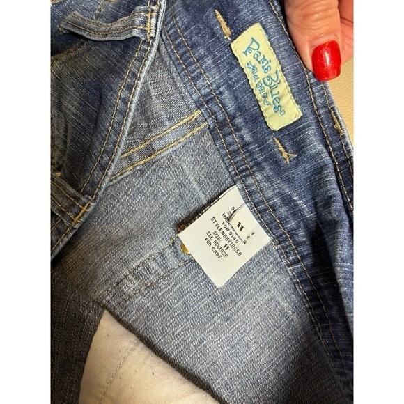 Junior women’s size 11 Paris Blues short denim shorts. Y2K. Vintage.