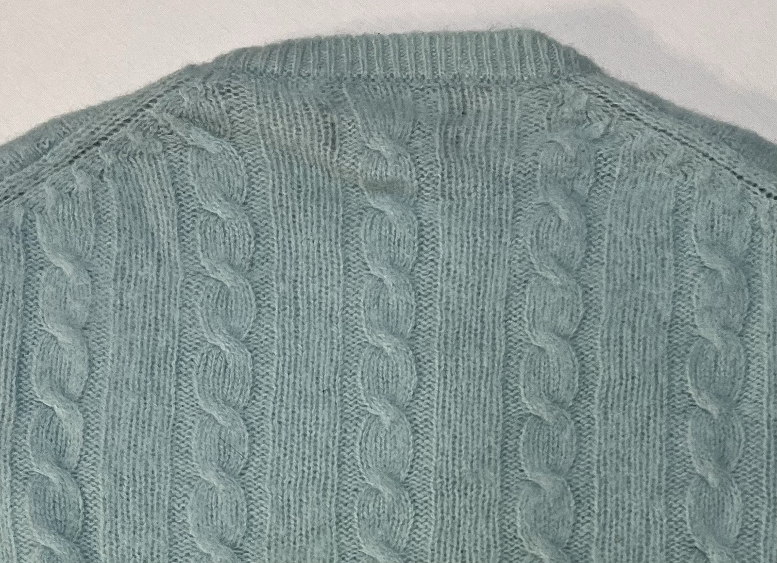 Vintage Cesarani Cable Knit Sweater 100% Shetland Wool Hong Kong Sz L Chest 42”