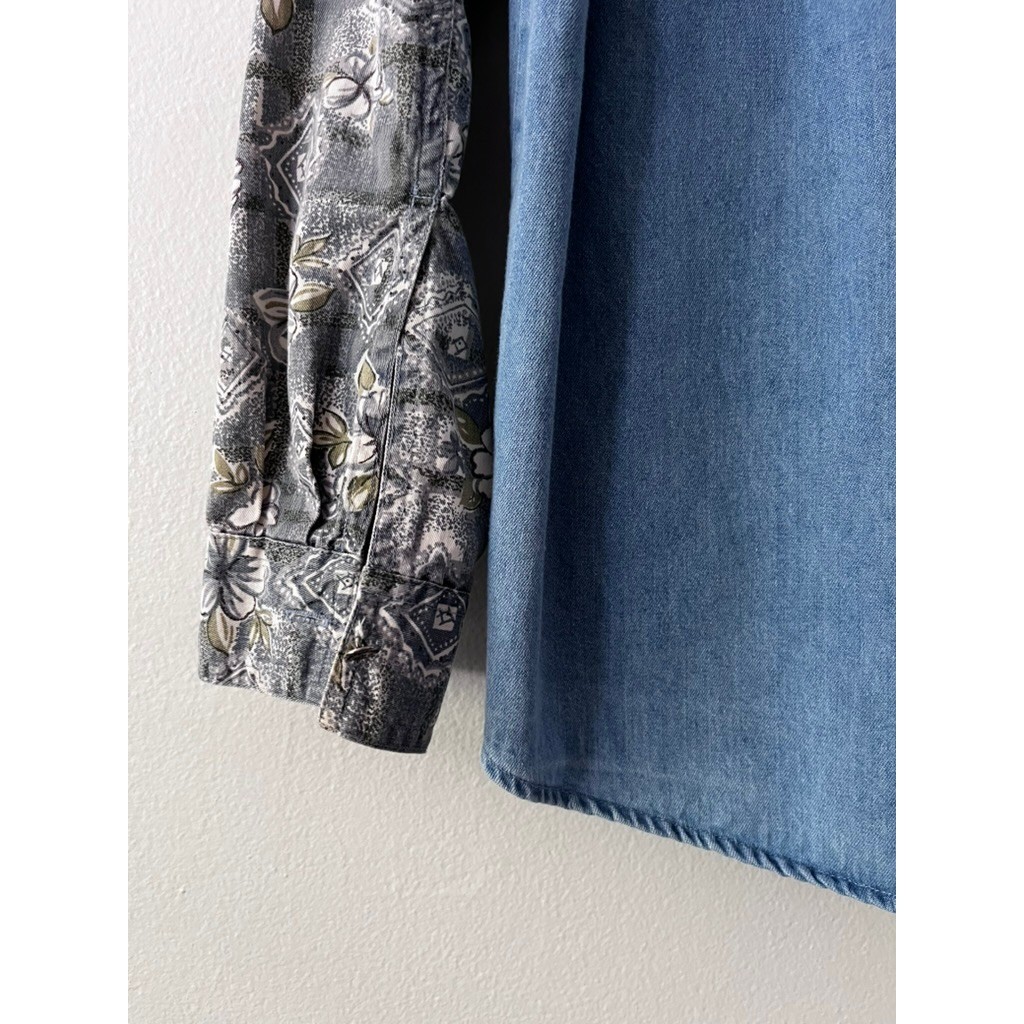 Gitano Vintage Button Down Denim and Floral Shirt 90s Classic Top size medium