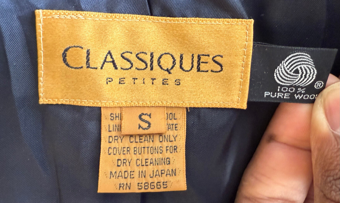 Vintage Classiques Petites Navy Blue Wool Crest Blazer Size S Made in Japan