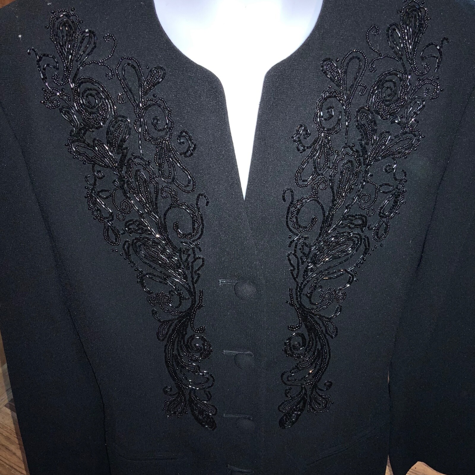 Liz Claiborne Collection Womens Jacket Size 4 beaded Long Sleeve pockets padded