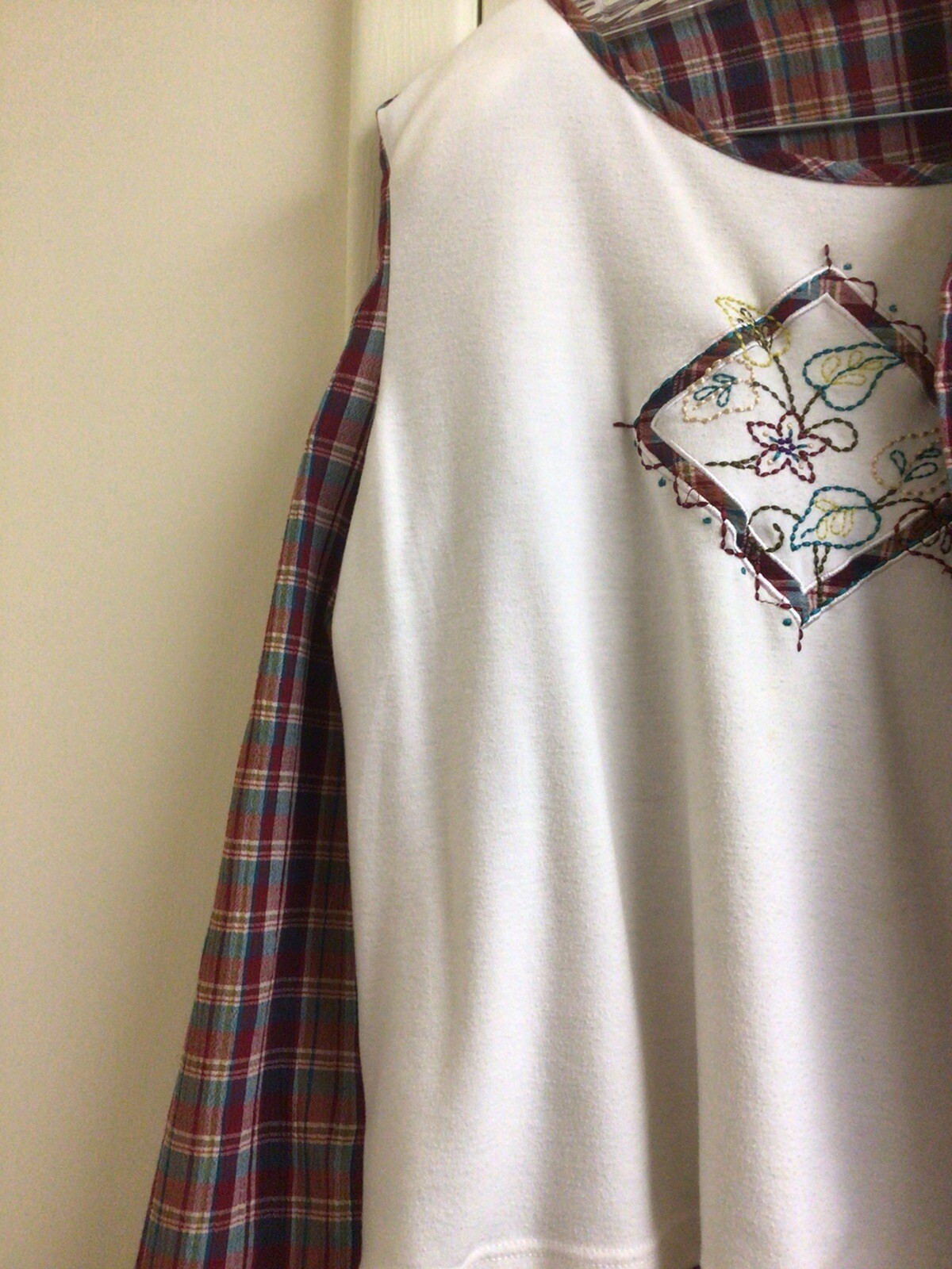 Napa Valley Women Med Blouse 2-in-1 Top Beige Plaid Red Green Embroidery Vintage