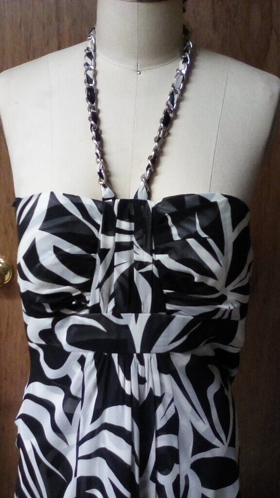 DONNA RICCO NEW YORK SILK HALTER STYLE FORMAL EVENING GOWN BLACK & White SIZE 8P