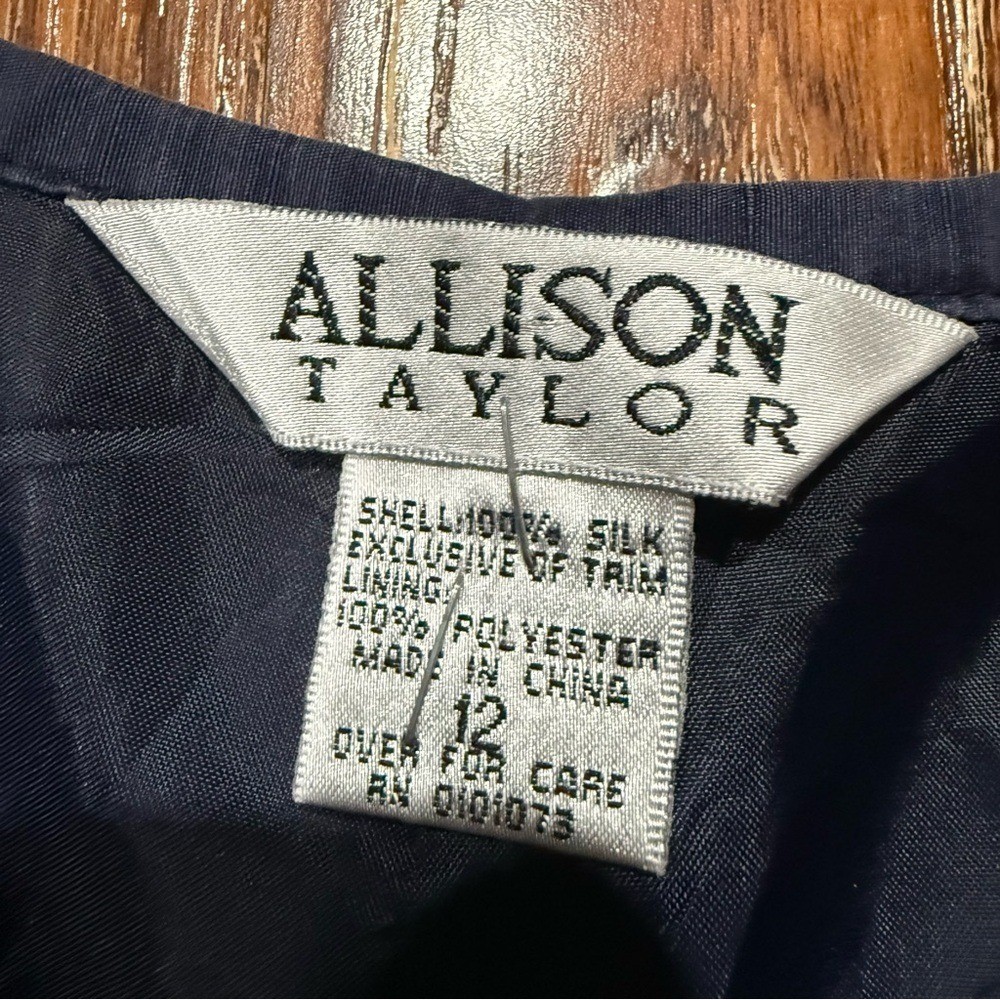 Vintage Allison Taylor Navy 100% Silk Pants Red White Star Embroidery Size 12 L
