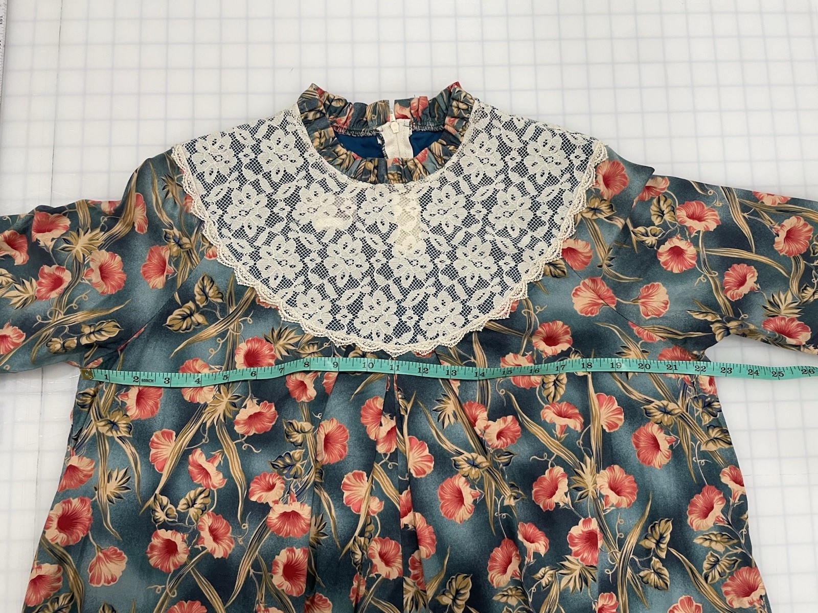 Carol Bennett vintage mu’umu’u