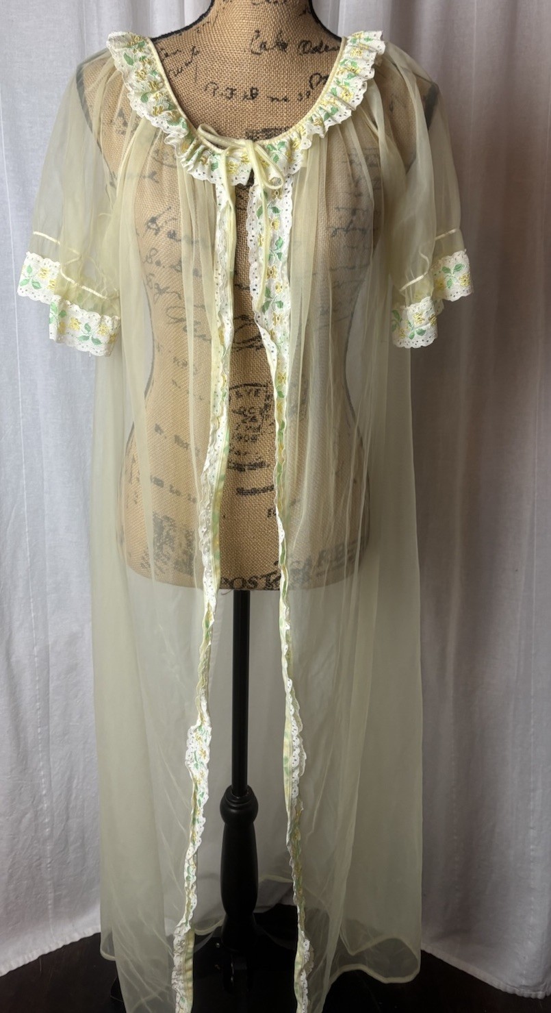 Vintage Mistra Nylon Peignor Robe Yellow Medium Green Floral Lace Tie Front