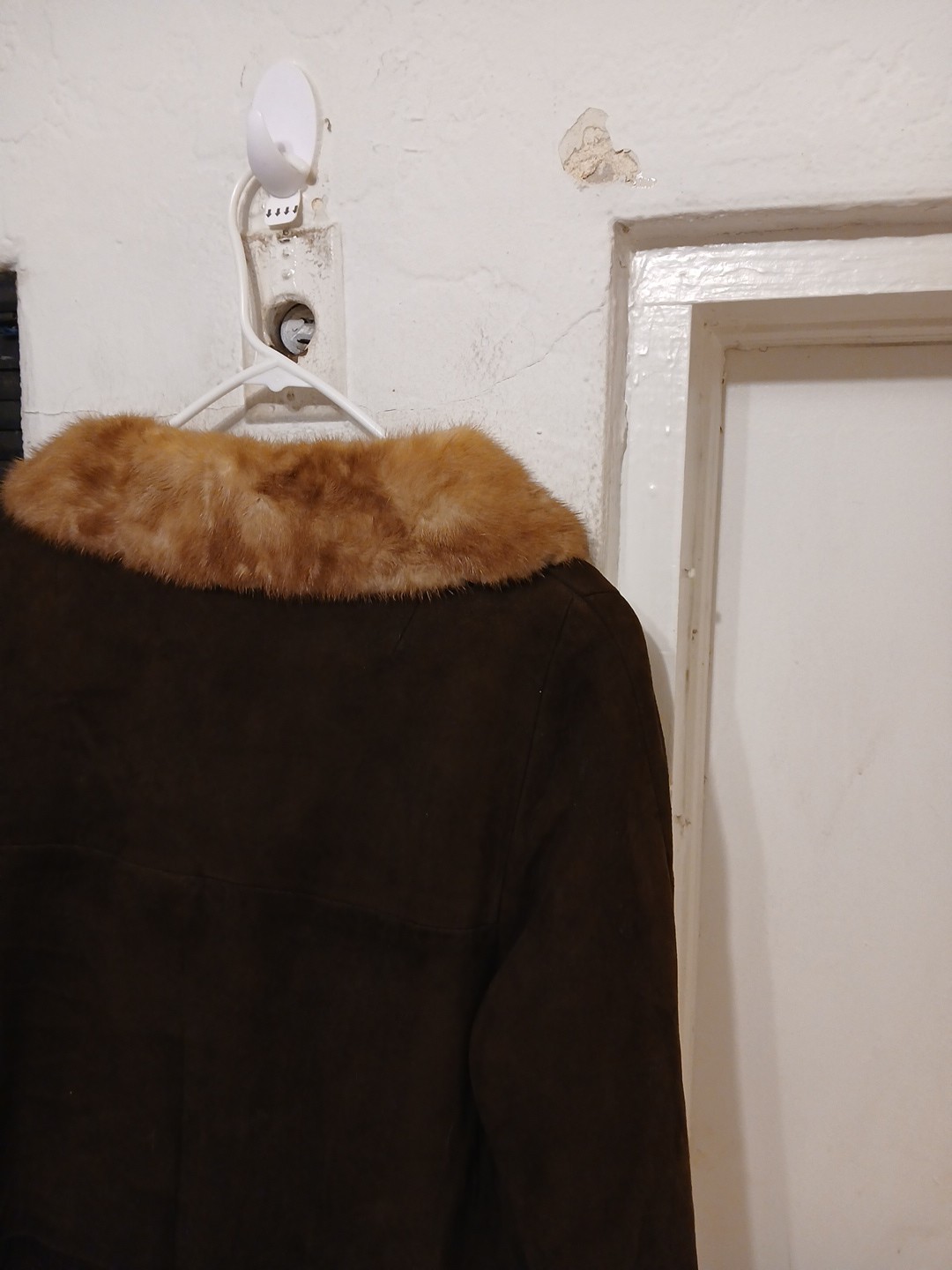 True Vintage Jordan Marsh Suede Leather Coat & Fur Collar Button Up Jacket Sz 16