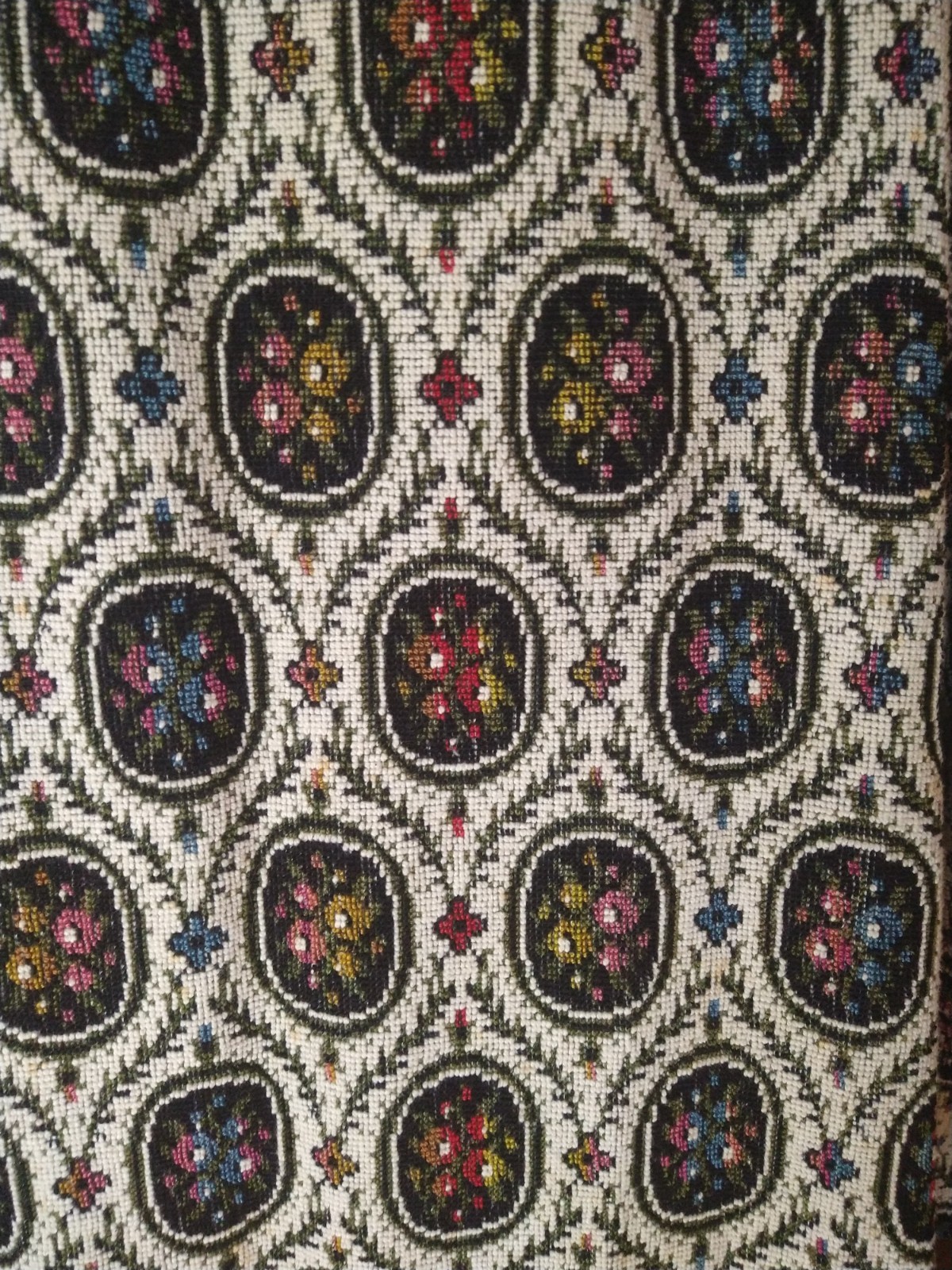 Beauty Custom Vintage 1960s L Medallion Floral Tapestry Lamb Contrast Maxi Coat