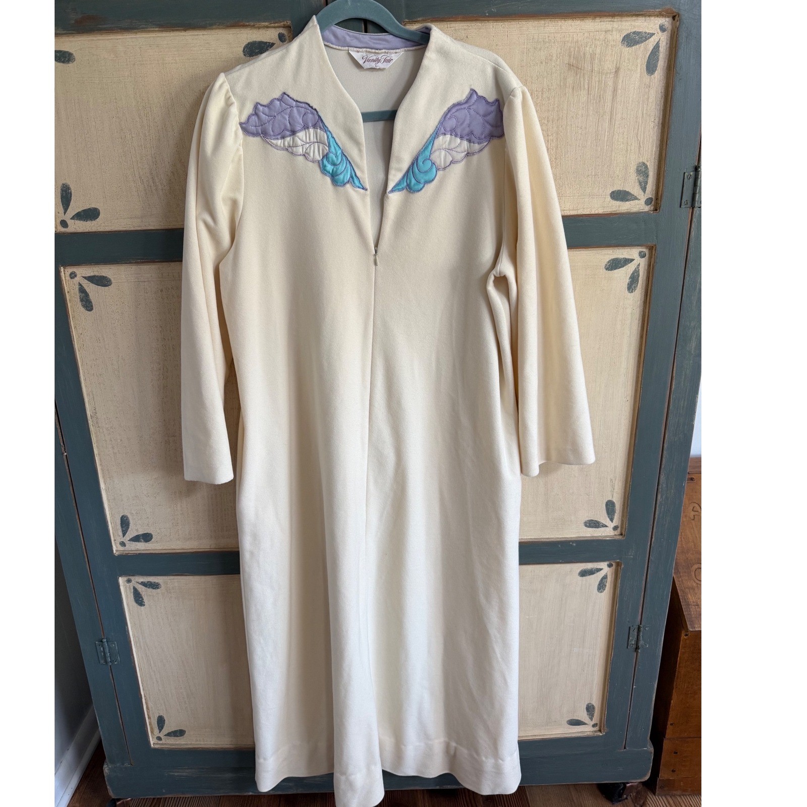 Vanity Fair Vintage Cream Velour Robe Zip Front Quilted Wing Applique Large