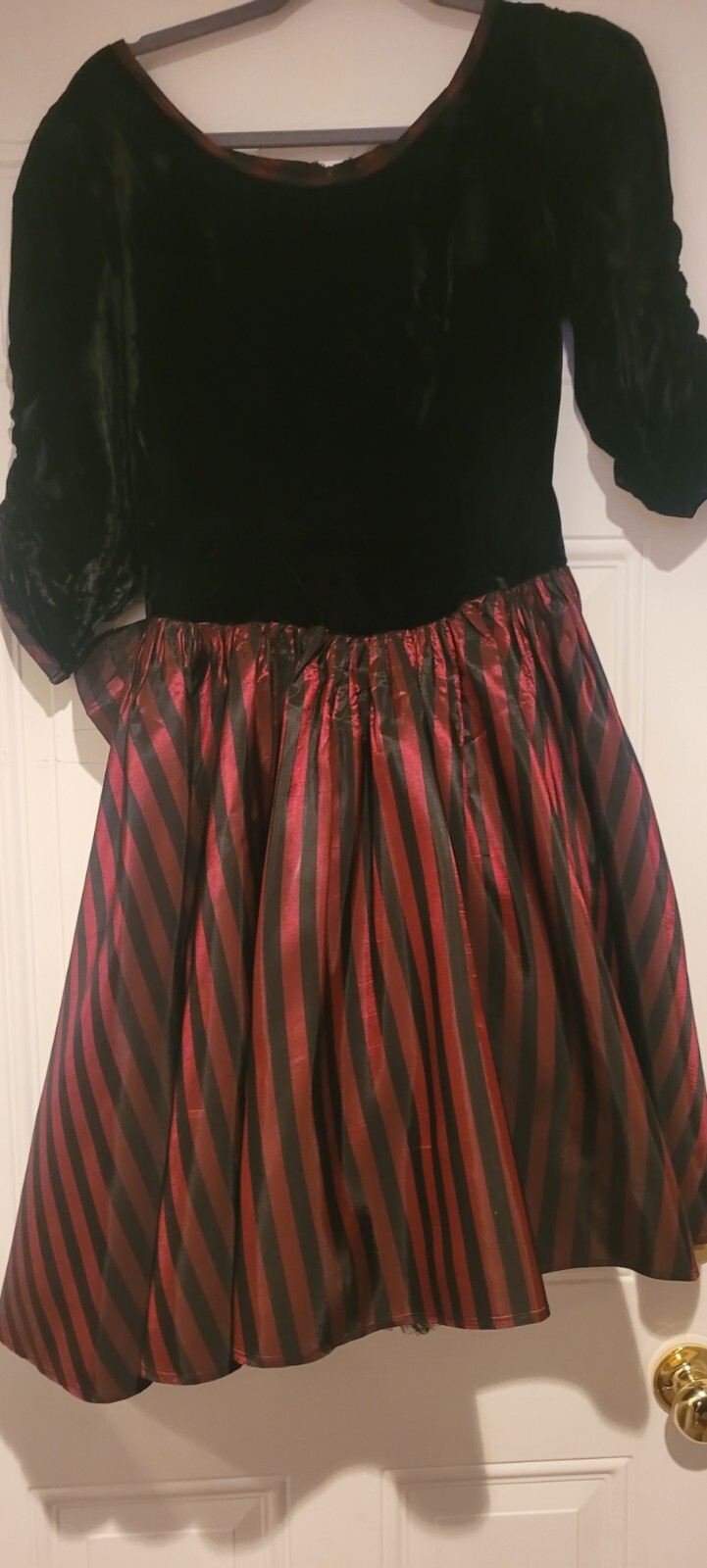 Vintage 1980s Gothic Black And Red Velvet party dress by brass plumb