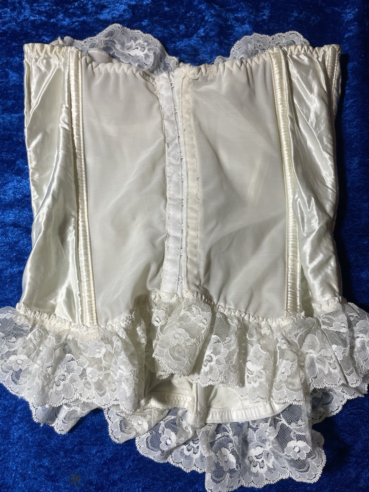 Vintage Darling Corset White Lace Frilly Coquette Size Small Lingerie