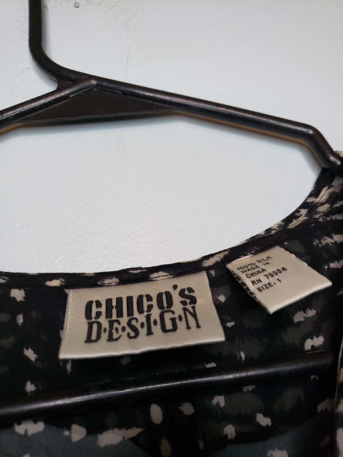 VINTAGE Chico’s Design 1 Women’s 8 Blouse 100% Silk Snakeskin Ruffle Black Sheer