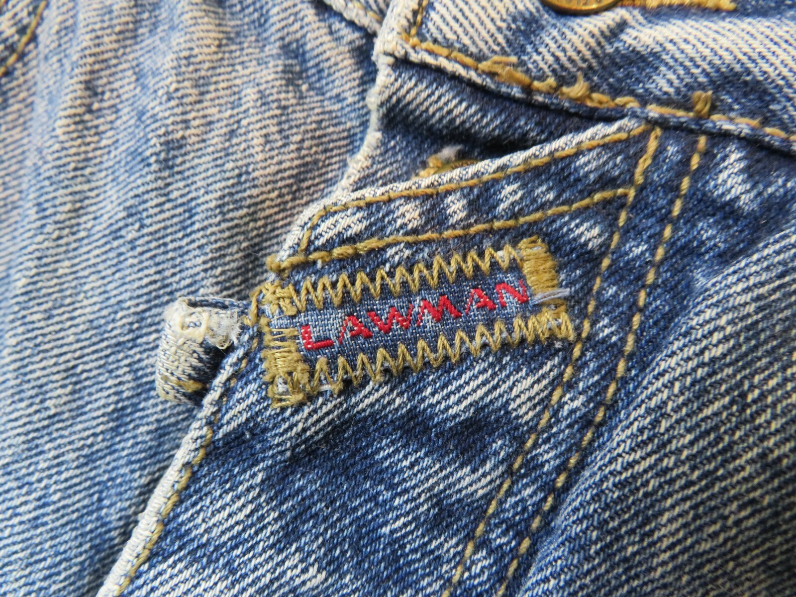 Vintage Lawman High waisted Mom jeans 1990’s 5 buttons size 7