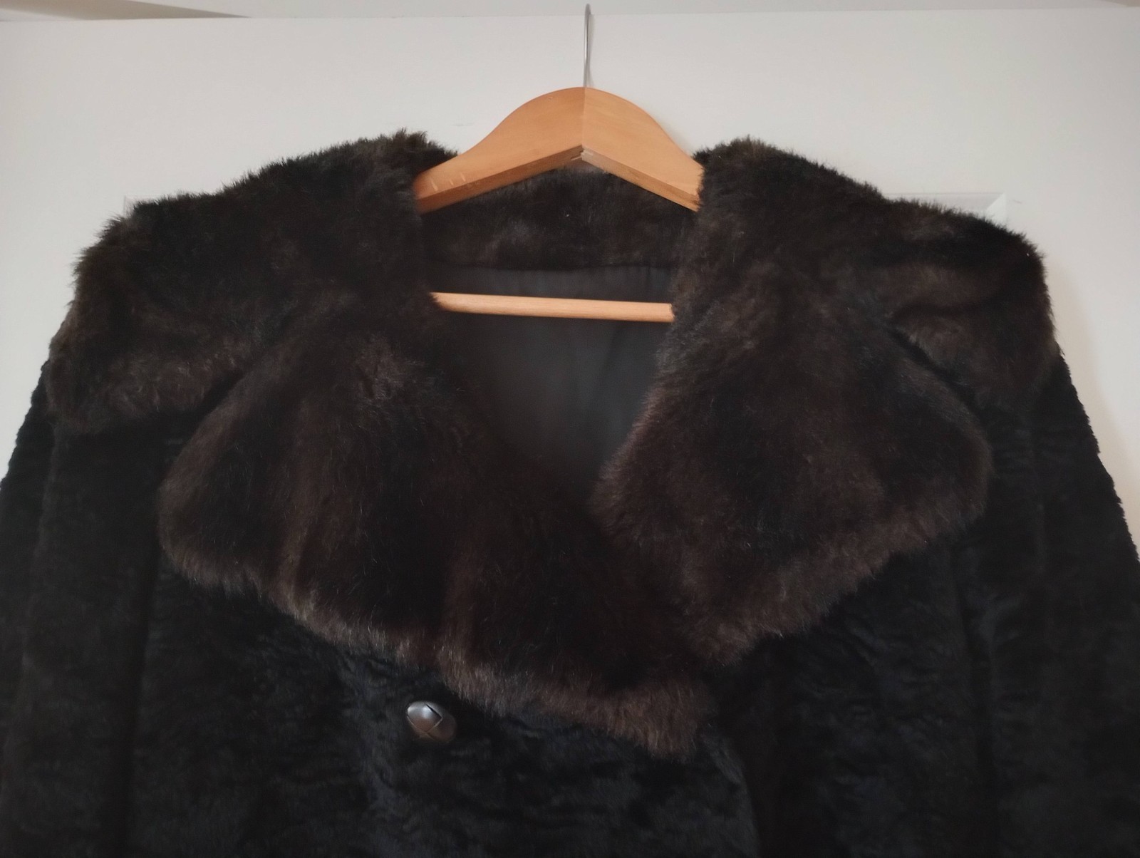Vintage Aristocrat Persian Lamb Coat – size 14