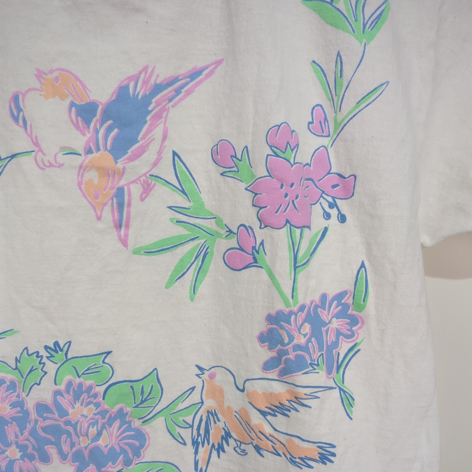 Vintage Floral Art Tee T Shirt Large Bird Pastel White Big Print Sloppy Joes
