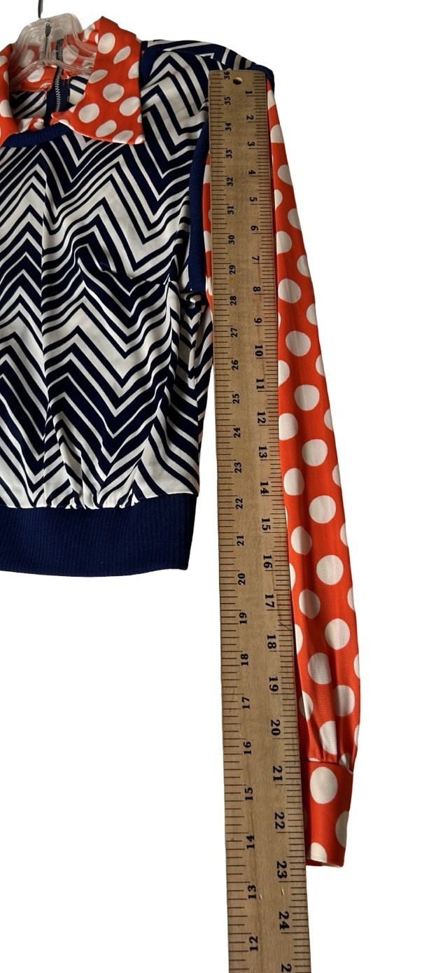 70s Questo of Wilroy Funky Dagger Collar Blouse Sz S/M Orange Polka Dots Chevron