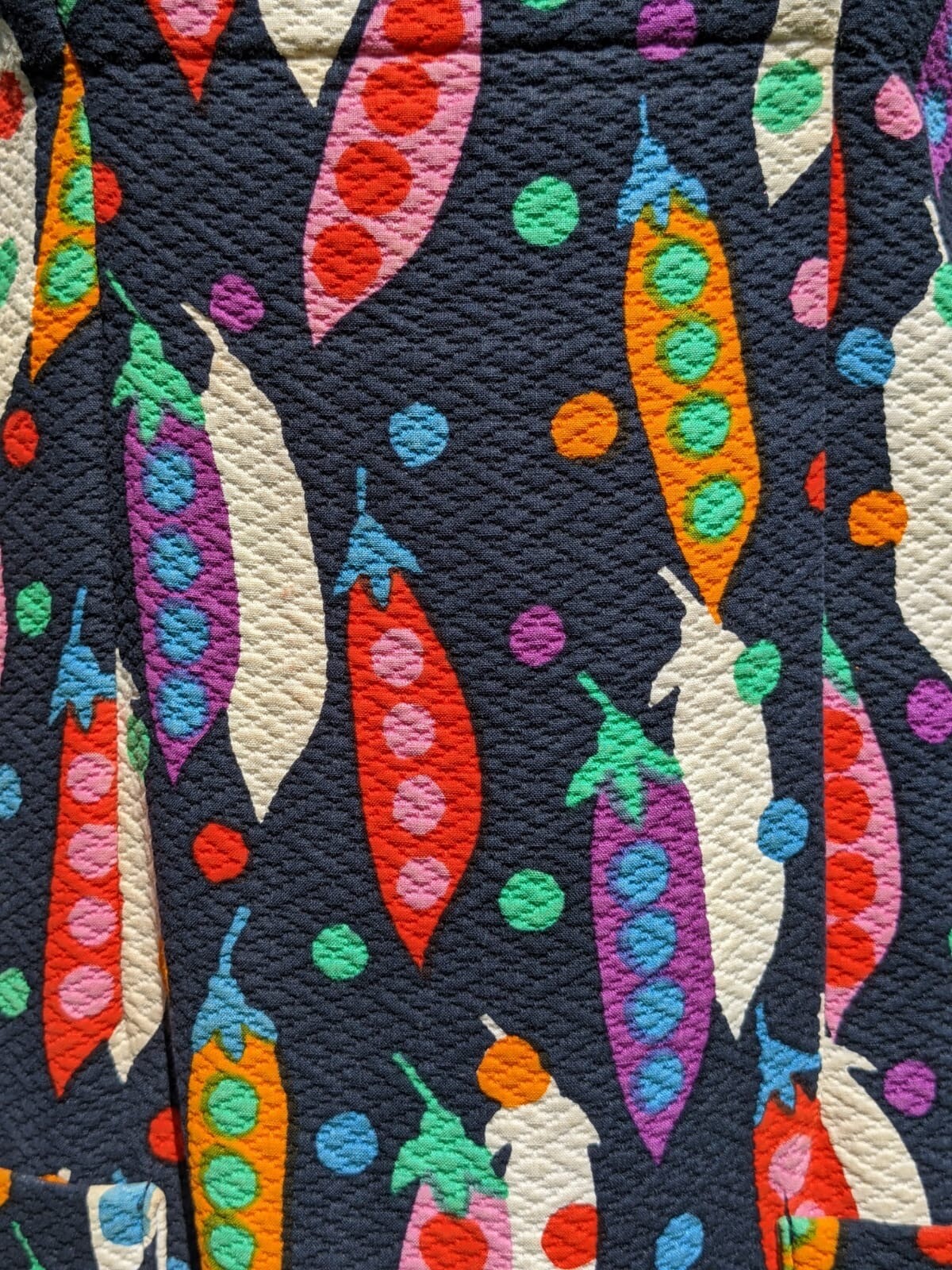 OPTICAL VINTAGE 1970’S SWEET PEA PRINT COTTON BARKCLOTH DRESS W POCKETS