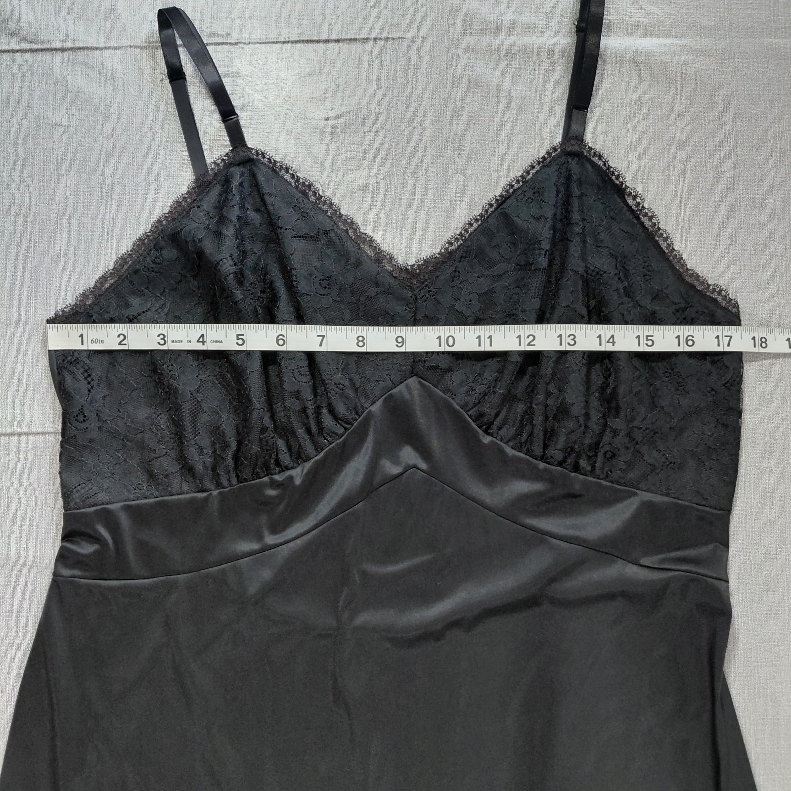 Vtg Vanity Fair Sweetheart Black Full Slip Tricot All Nylon Sz 40 Scalloped Hem