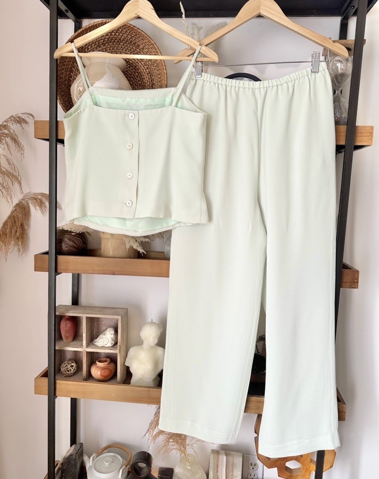 Vintage Austin Reed Size 4/6 Pastel Mint Green Cami Pants Set Button Back