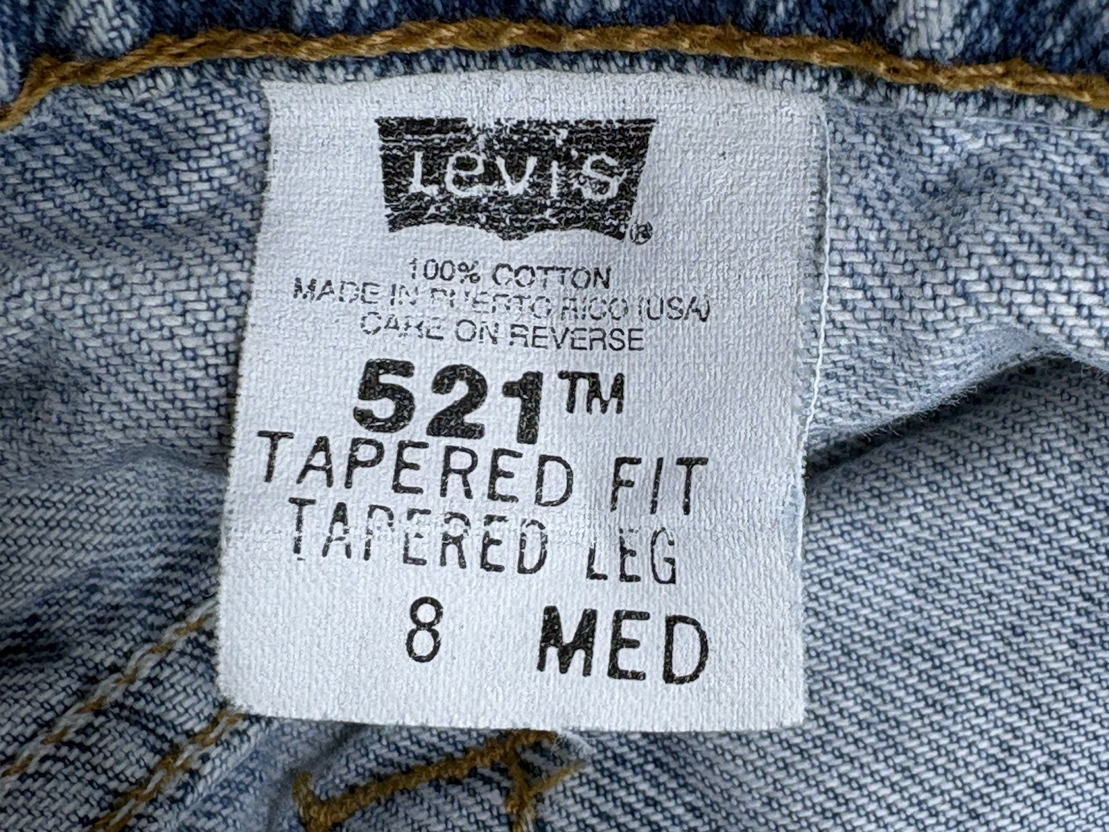 Vintage ’96 Levi’s 521 Tapered Fit Jeans Women’s 8 (26×29) Blue Distressed USA