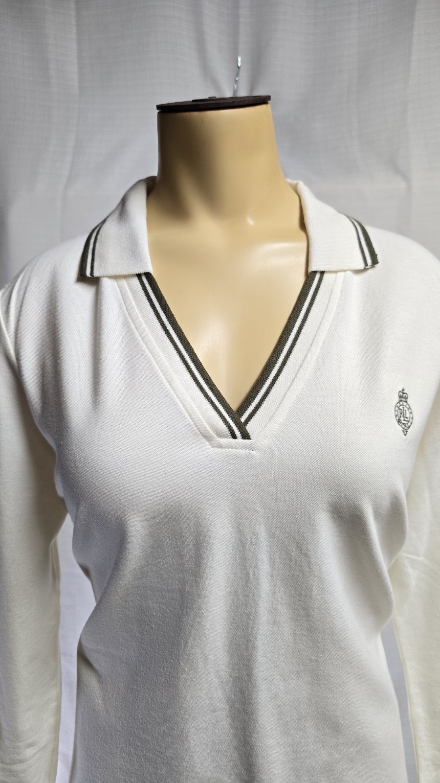 Vtg Woman’s Ralph Lauren V-Neck Polo Shirt Top Beige Green Crested Sz L