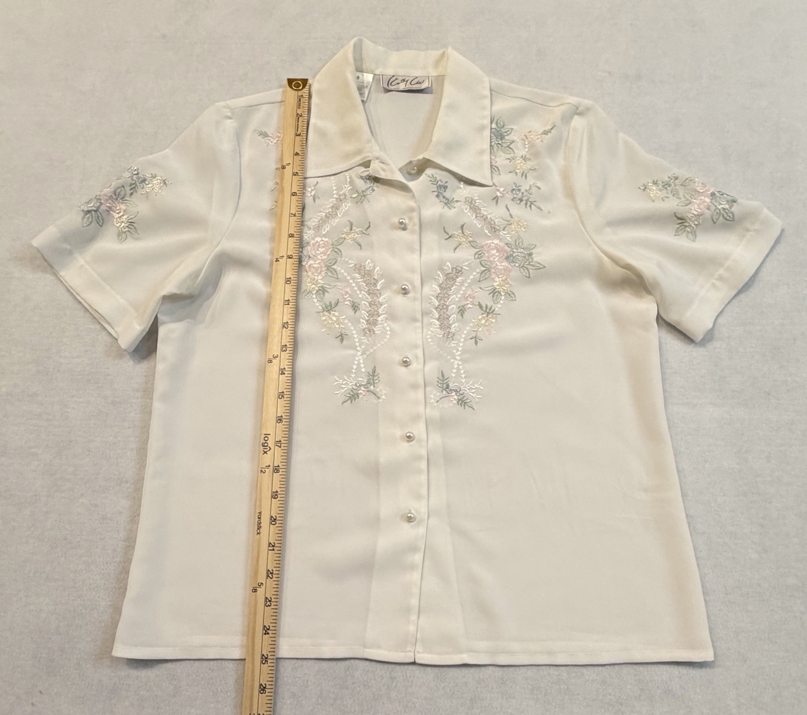 Vintage Embroidered Floral Button Front Blouse White Size 8 Cottagecore Romantic