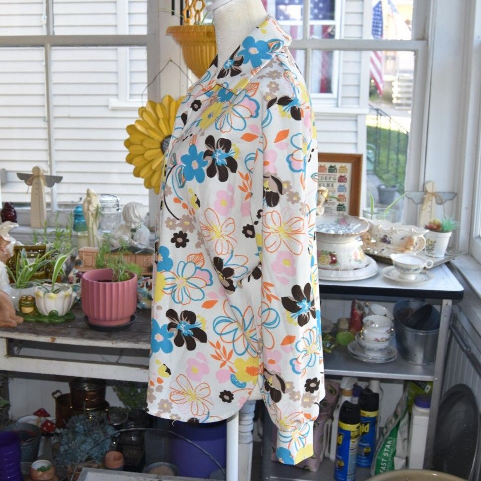 Vintage 70s Floral Mod Polyester Button Front Shirt Blouse White Colorful M
