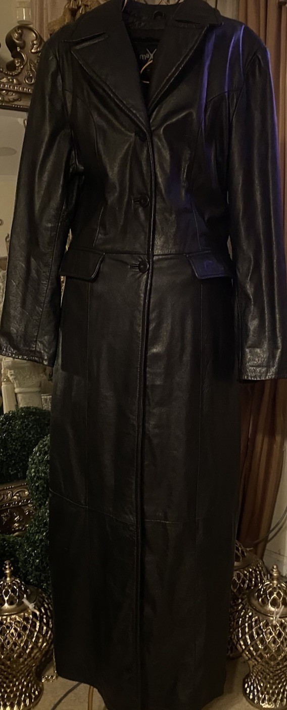 Vtg Wilson’s Leather Maxima Women’s L Black Matrix Long Leather Coat 59” Long 👀