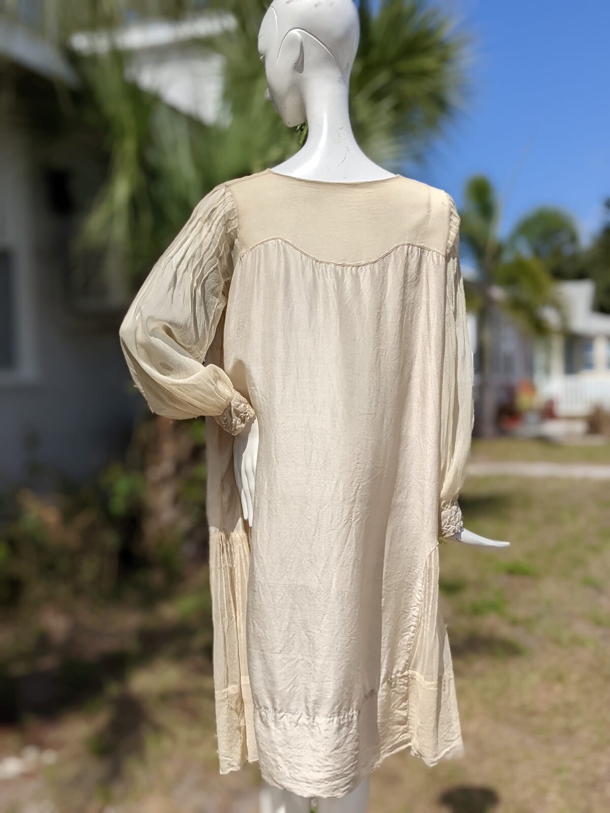ROMANTIC 1920’S RICH HAND EMBROIDERED SILK CHIFFON & CREPE DRESS