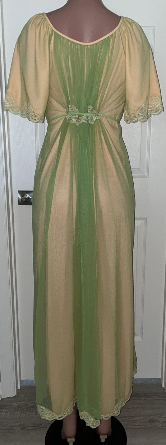 JENELLE OF CALIFORNIA DOUBLE NYLON CHIFFON LINGERIE GOWN Small