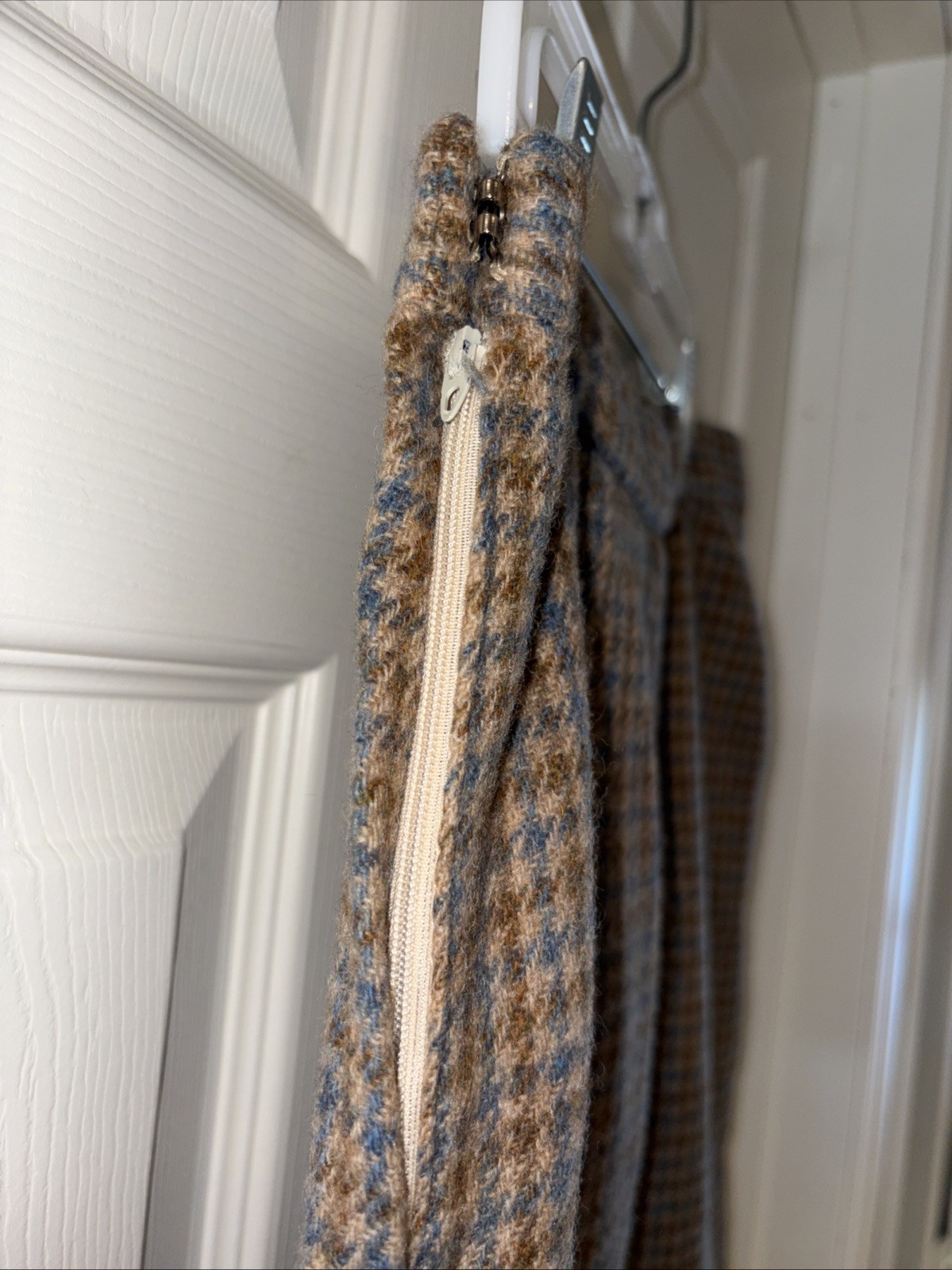Vintage Handmade Wool Blend Tweed Skirt Blue Tan Houndstooth Lined 26 Waist