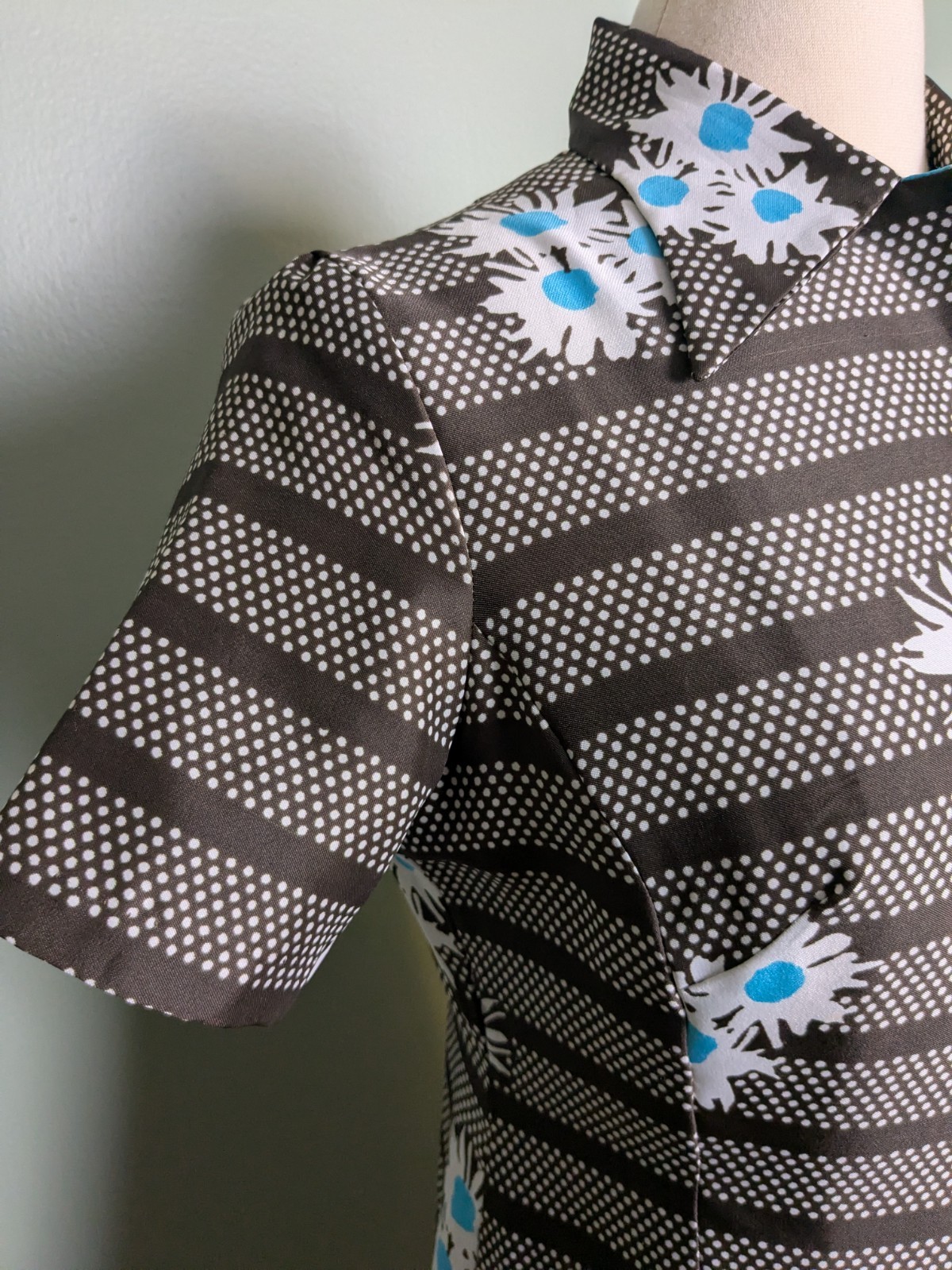 Polka Dot And Flower Print Shirtwaist Collared Dropwaist Vintage 1960s Dress