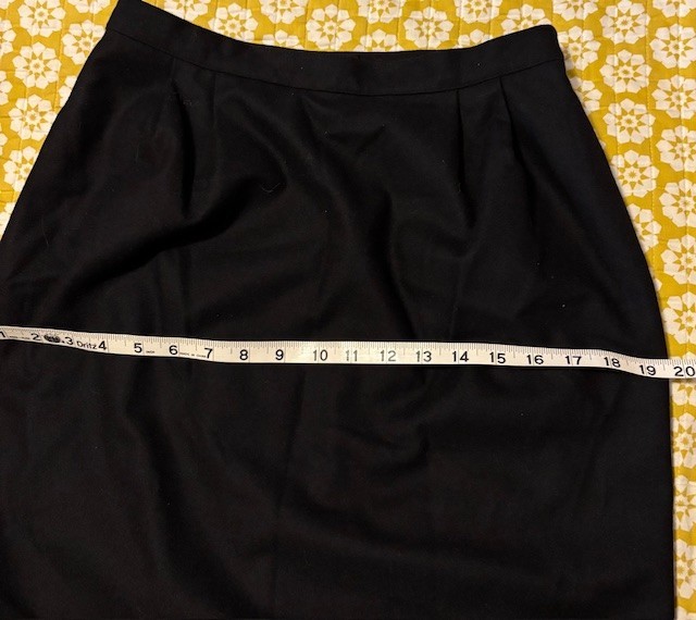 Vintage Sassco 80% Wool 20% Nylon Lined Straight/Pencil Skirt Size 10