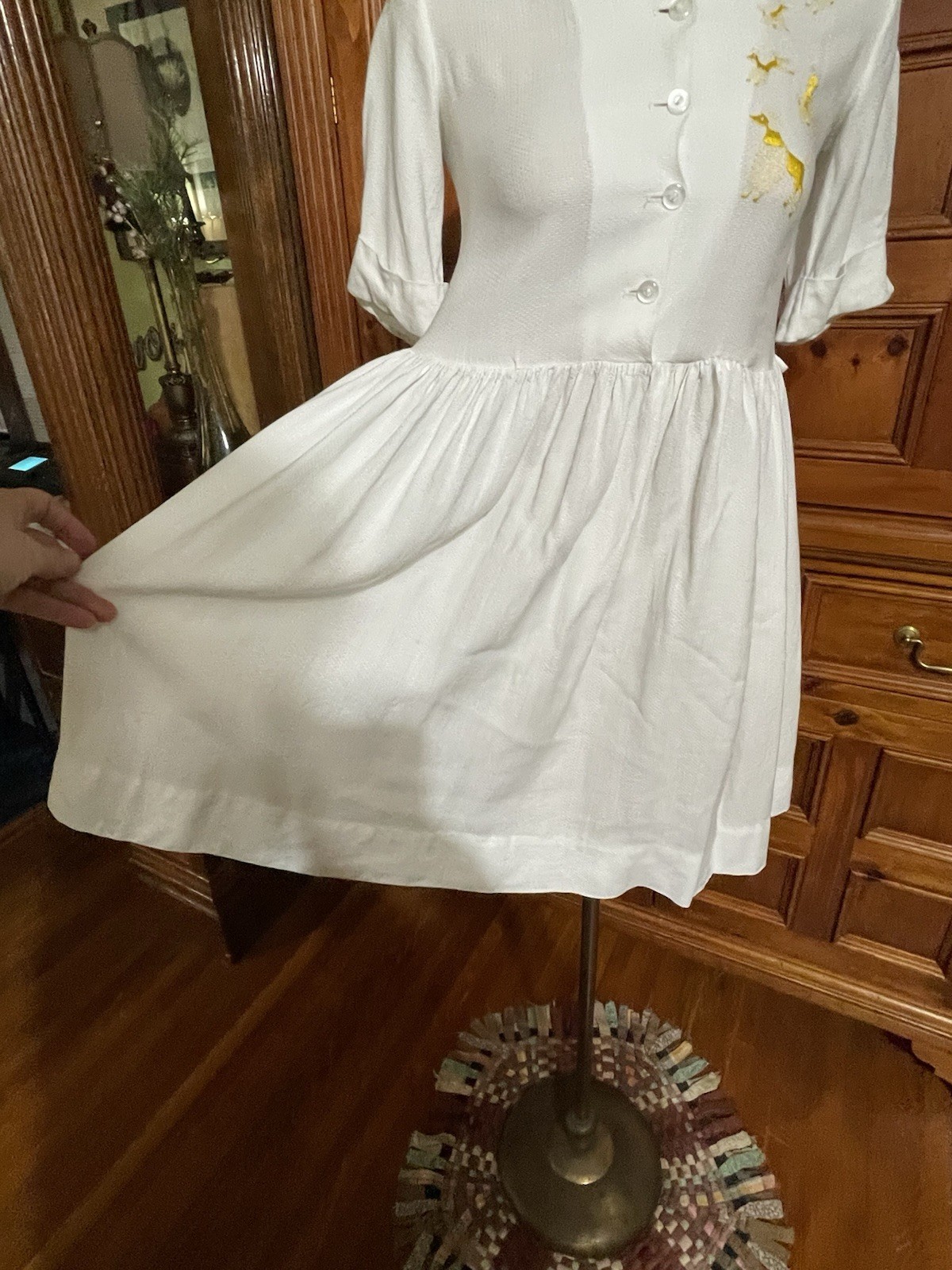 Vintage 40s 50s White Cotton RAYON Dress Embroidered Poodles 32″ Bust 32” WAIST