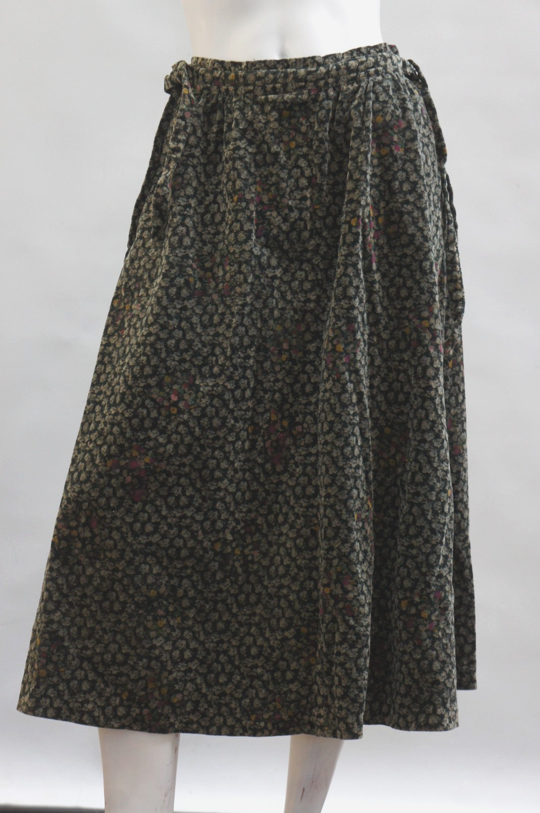 Vintage 70s Floral Print Velvet Skirt By Jane Schaffhausen For Belle France Boho