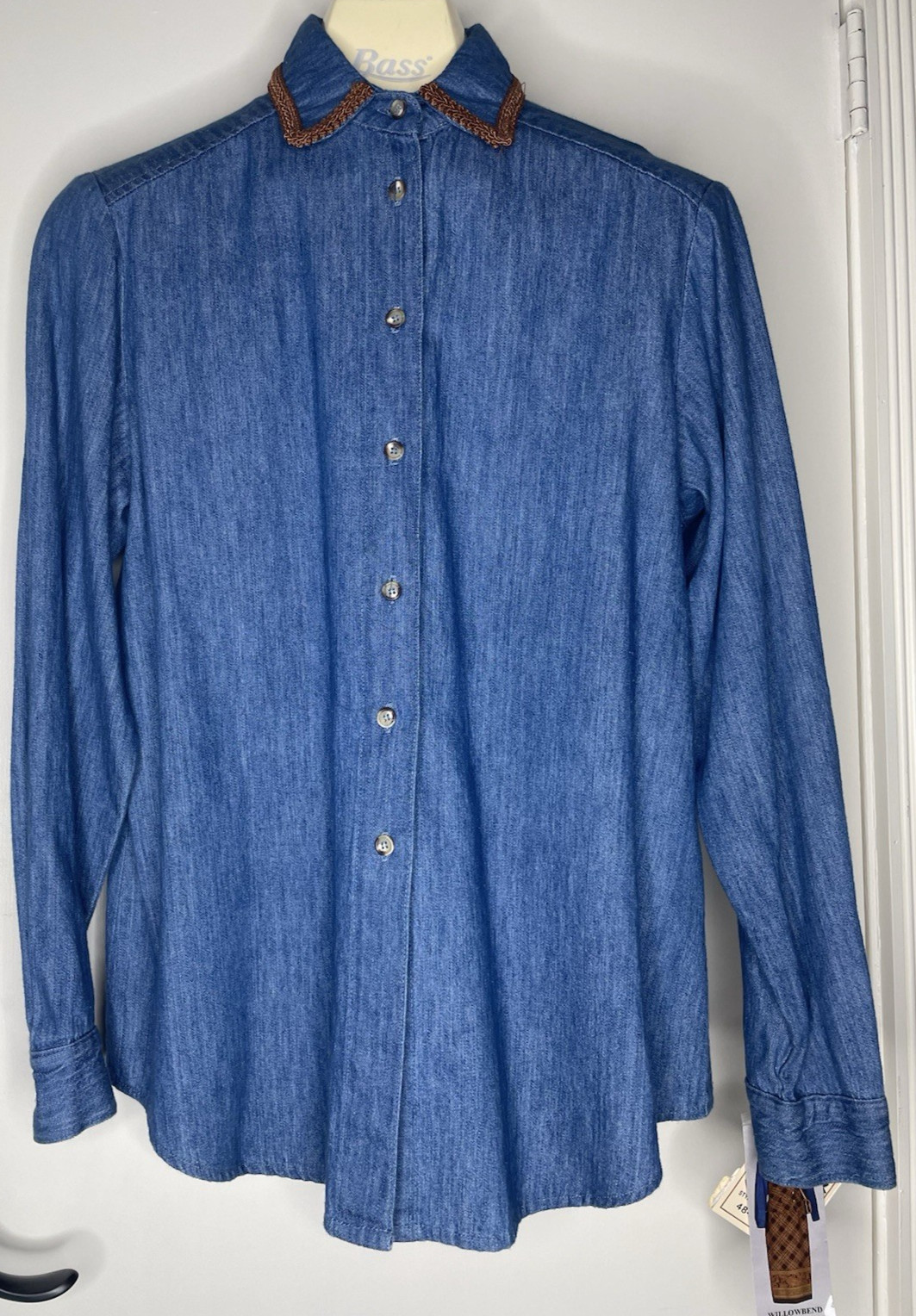 NOS Willowbend Medium Secretary L/S Blue Cotton Chambray Button Down Shirt