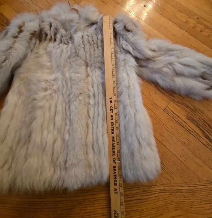 Vintage Saga Fox Fur Jacket. Size L