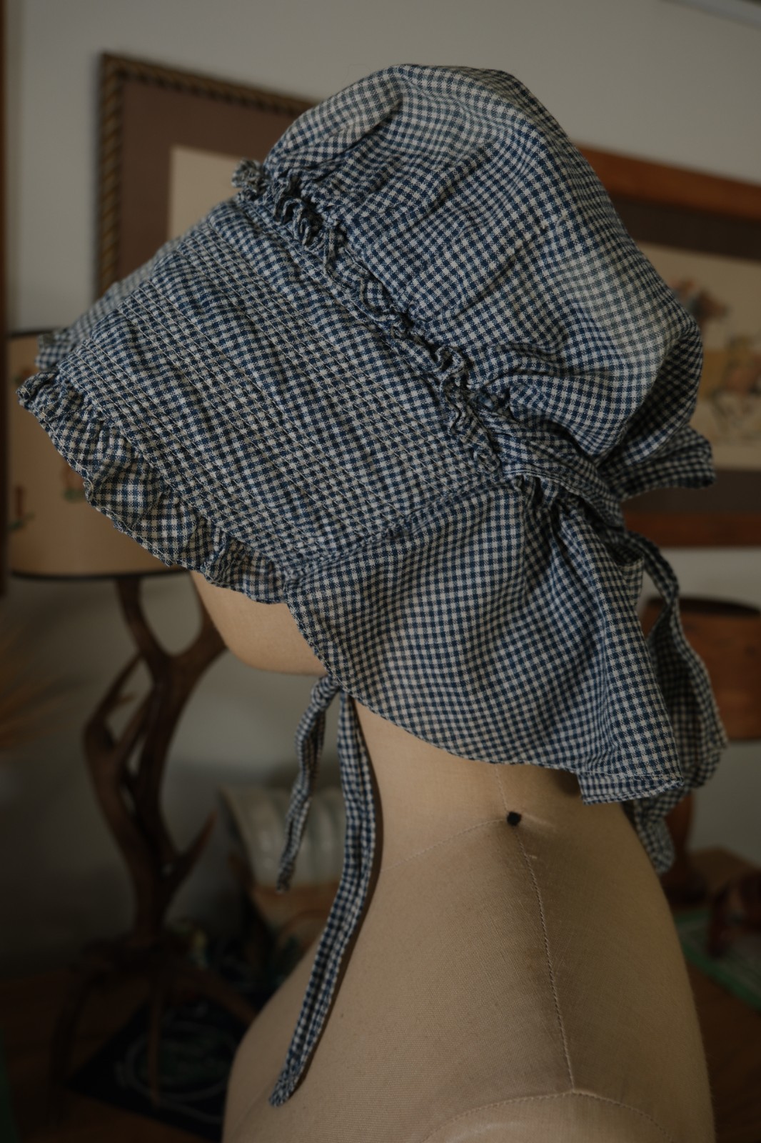 Vtg 1920’s Antique Blue & White Bonnett Farm Primitive Prairie Farm Homestead
