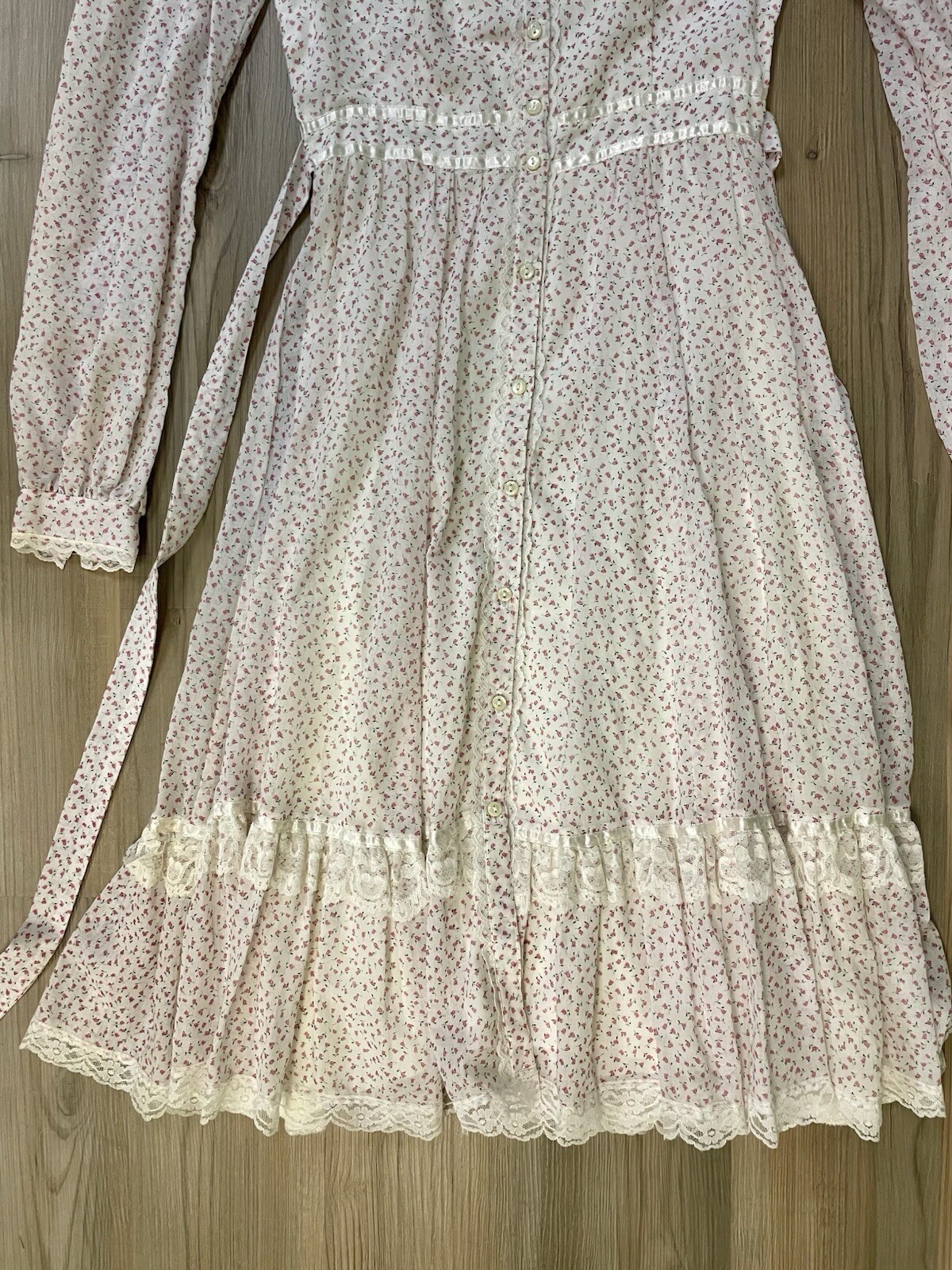 Vintage Mint Condition Gunne Sax By Jessica White Floral Dress