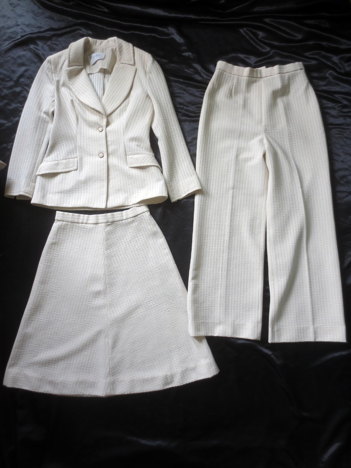 Vintage Ladies Alfred Werber 3 pc Suit Blazer, Skirt, and Pants – Small