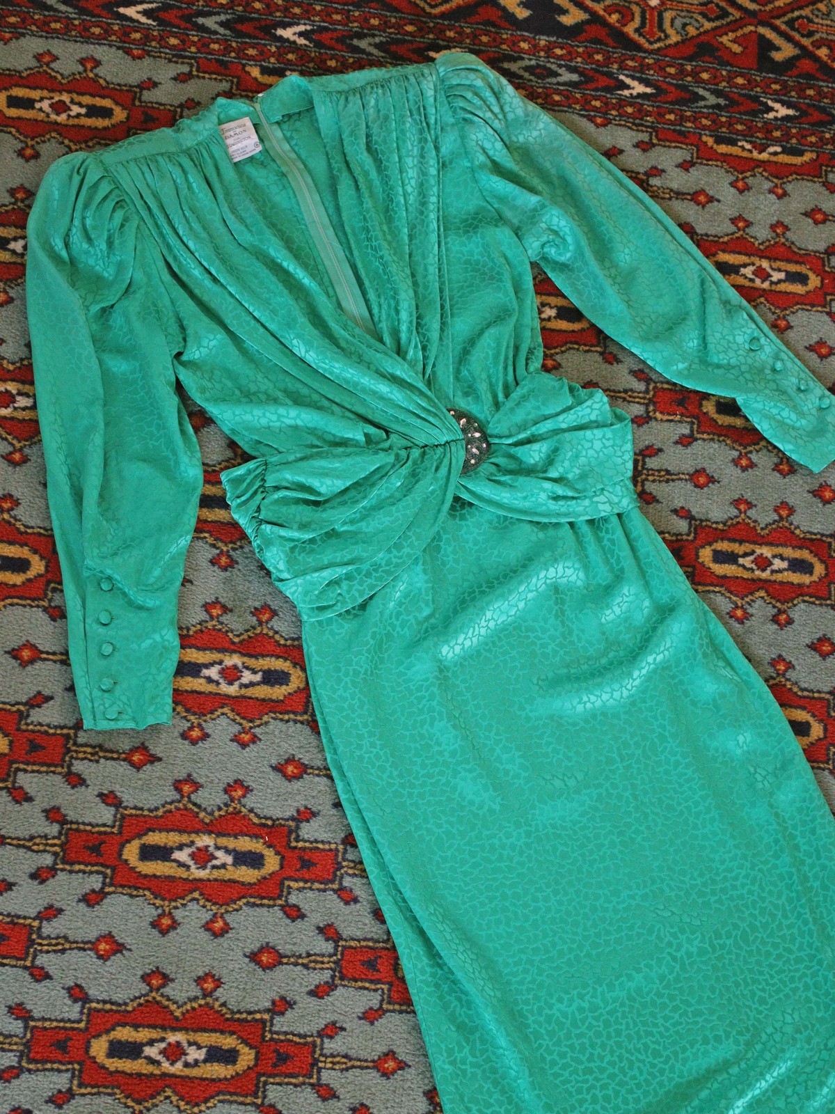 VTG 100% Silk Wrap Dress Francesca of Damon Starington Plunge Neck Judy Gemstone