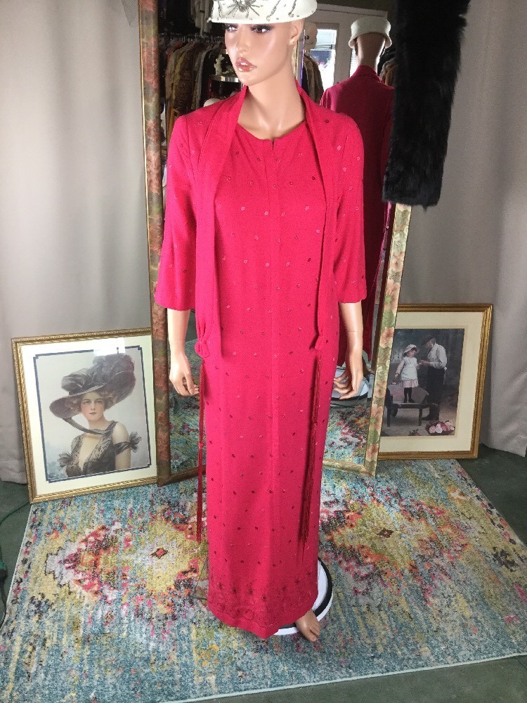 VTG Peer Bright Pink Wool Embroidered Hostess Dress Zip Front Tassel Belt Sz L