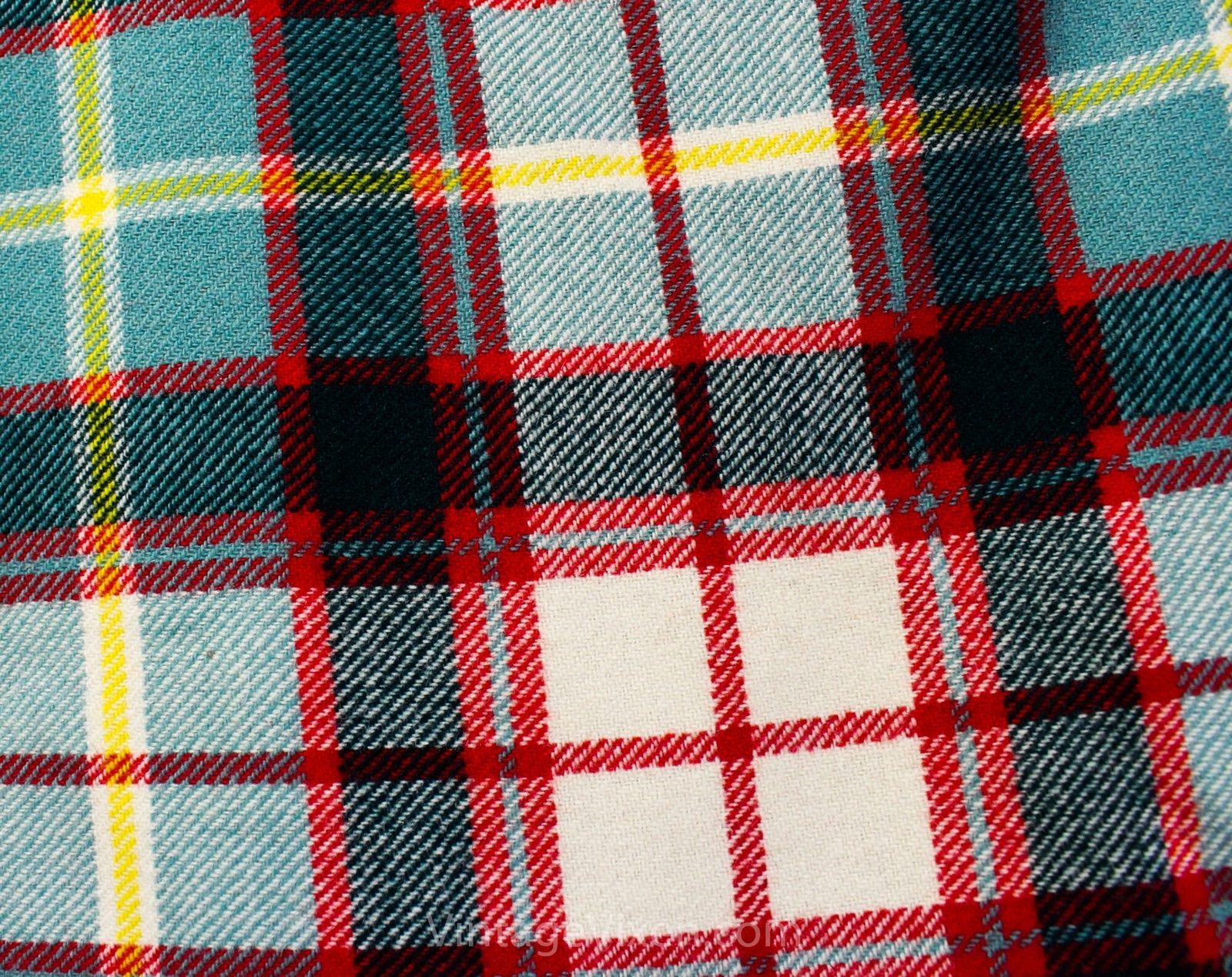 Scottish Kilt Skirt – Small Green Red Tartan Plaid Pleated Wrap Skirt – Buckles