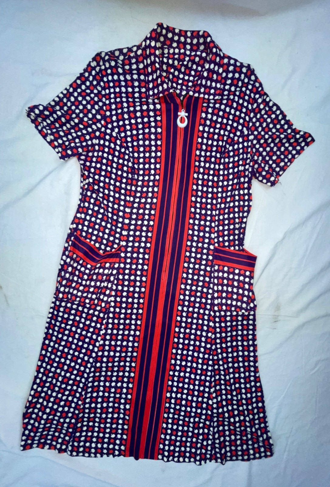VTG 60S WOMEN GEOMETRIC APPLE PRINT RETRO DISCO MOD FRONT ZIP GOGO SCOOTER DRESS