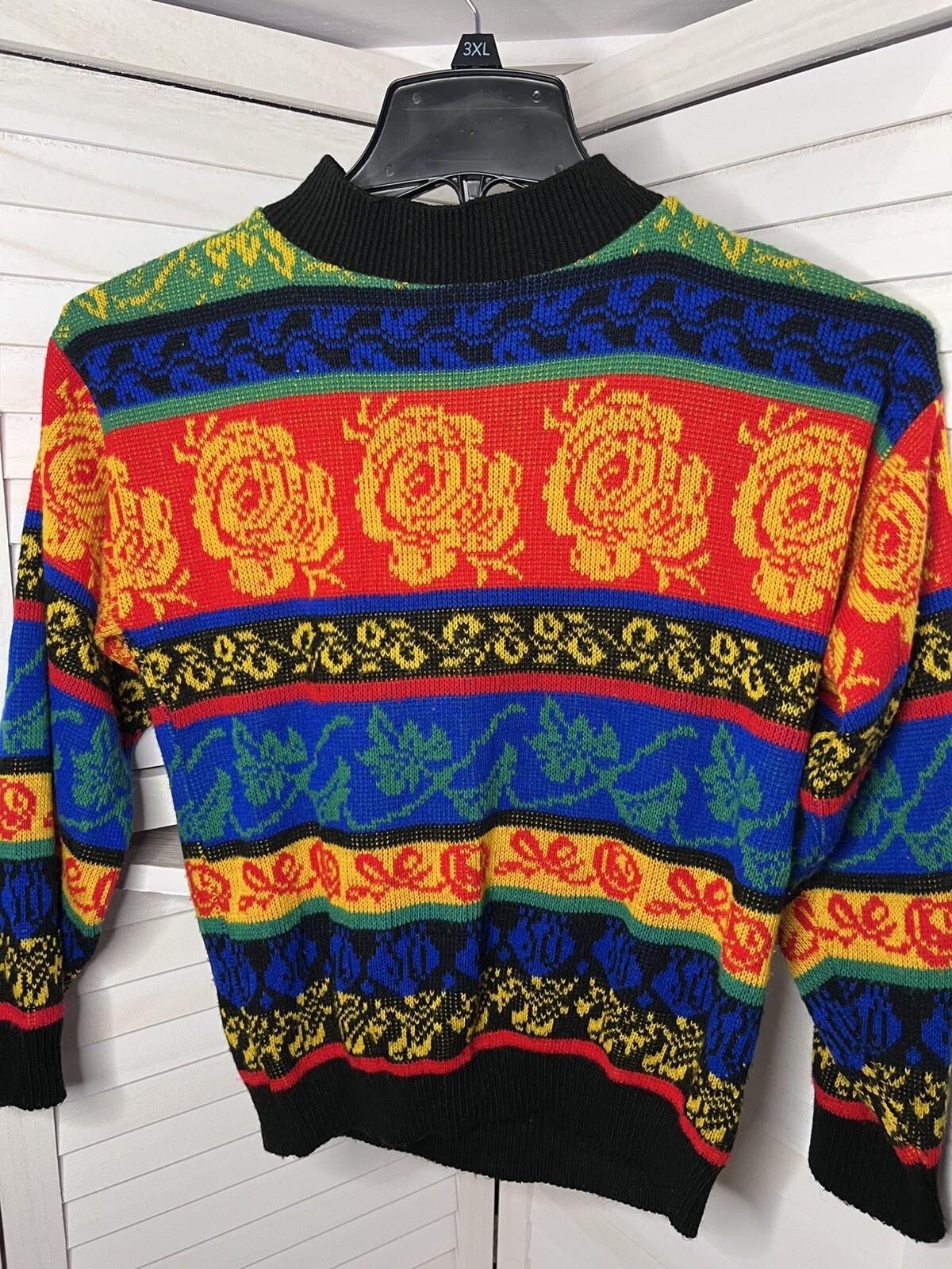 Vintage 80’s-90’s Rose Pattern Sweater ~ Unsure Of Size SEE MEASUREMENTS