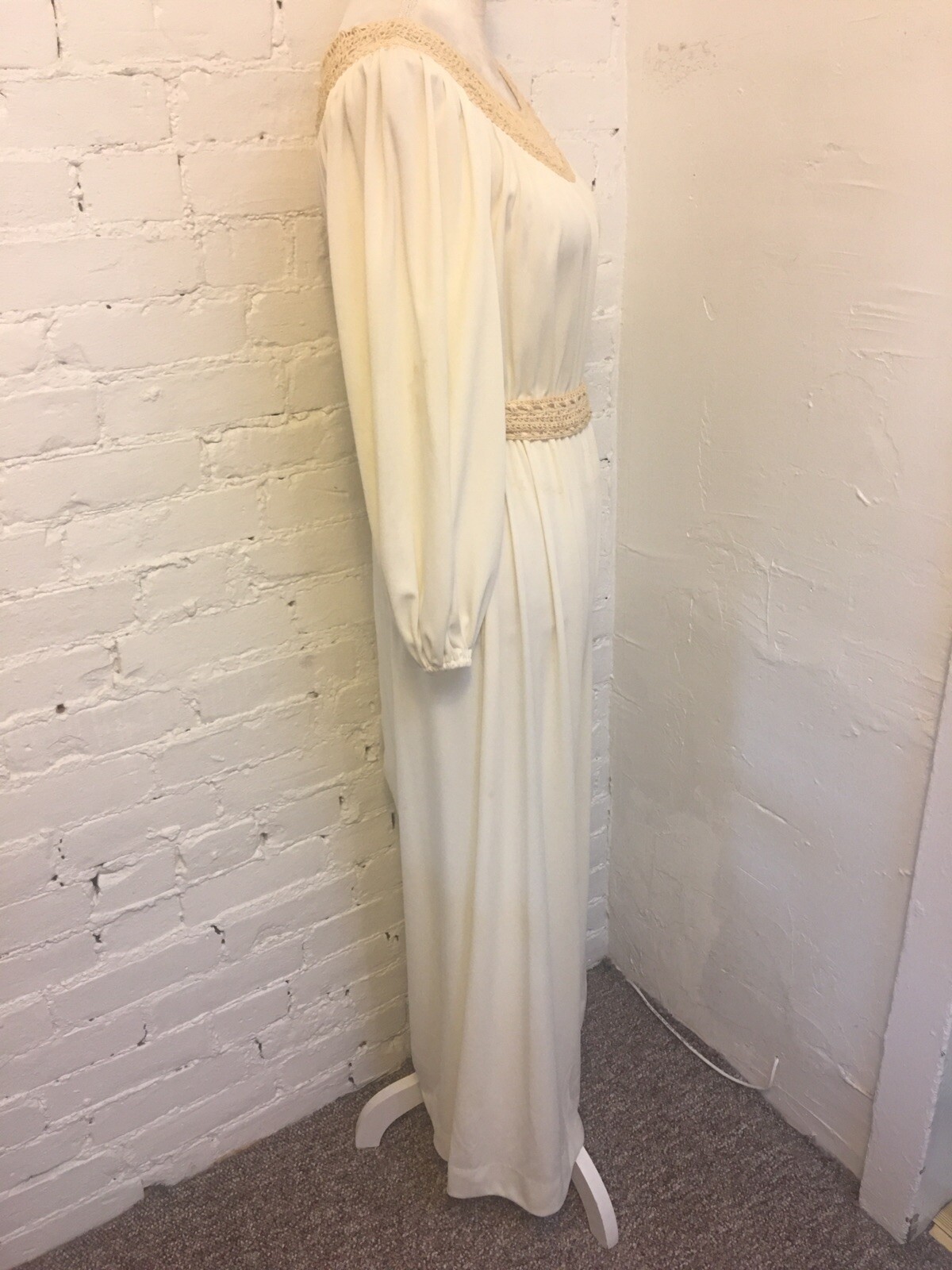 Vintage 70s rope trim wide leg jumpsuit ivory size s-m party cocktails