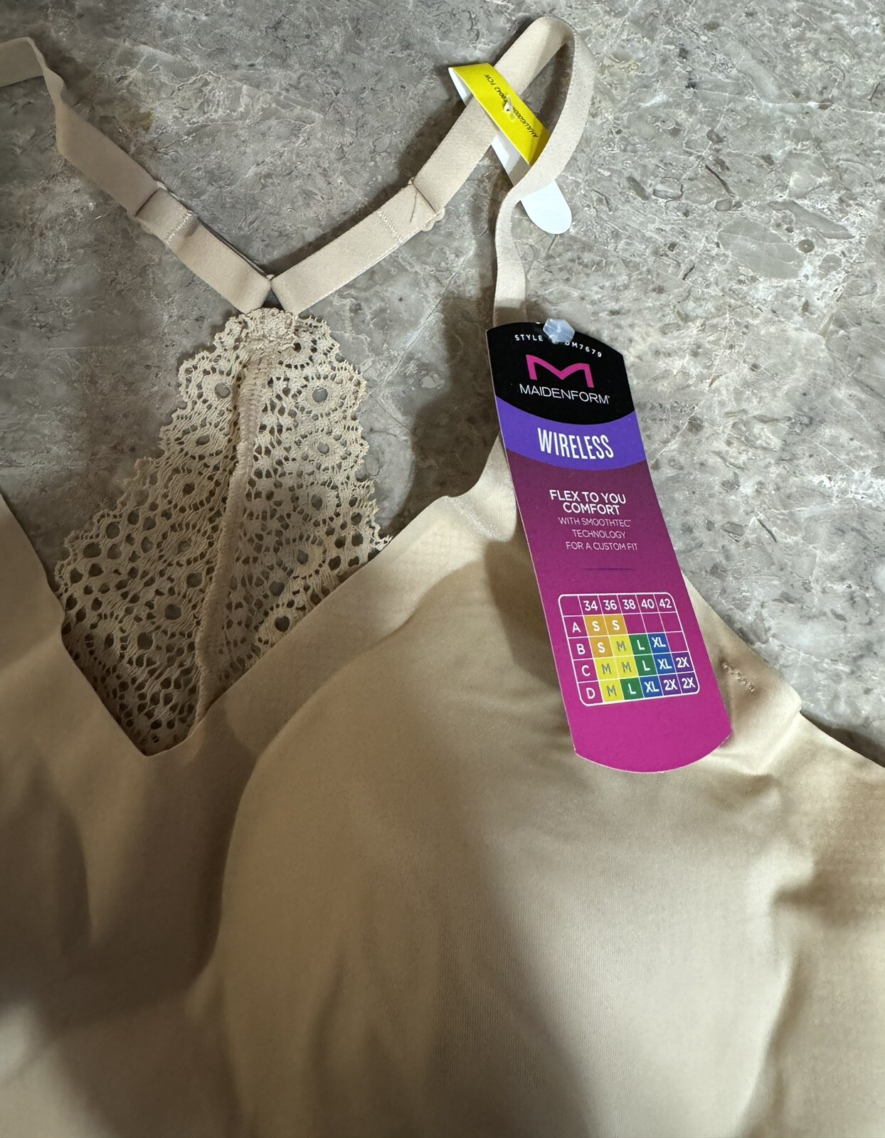 VINTAGE MAIDENFORM WIRELESS BRA! 34-C-D. 36 B- C. BEIGE