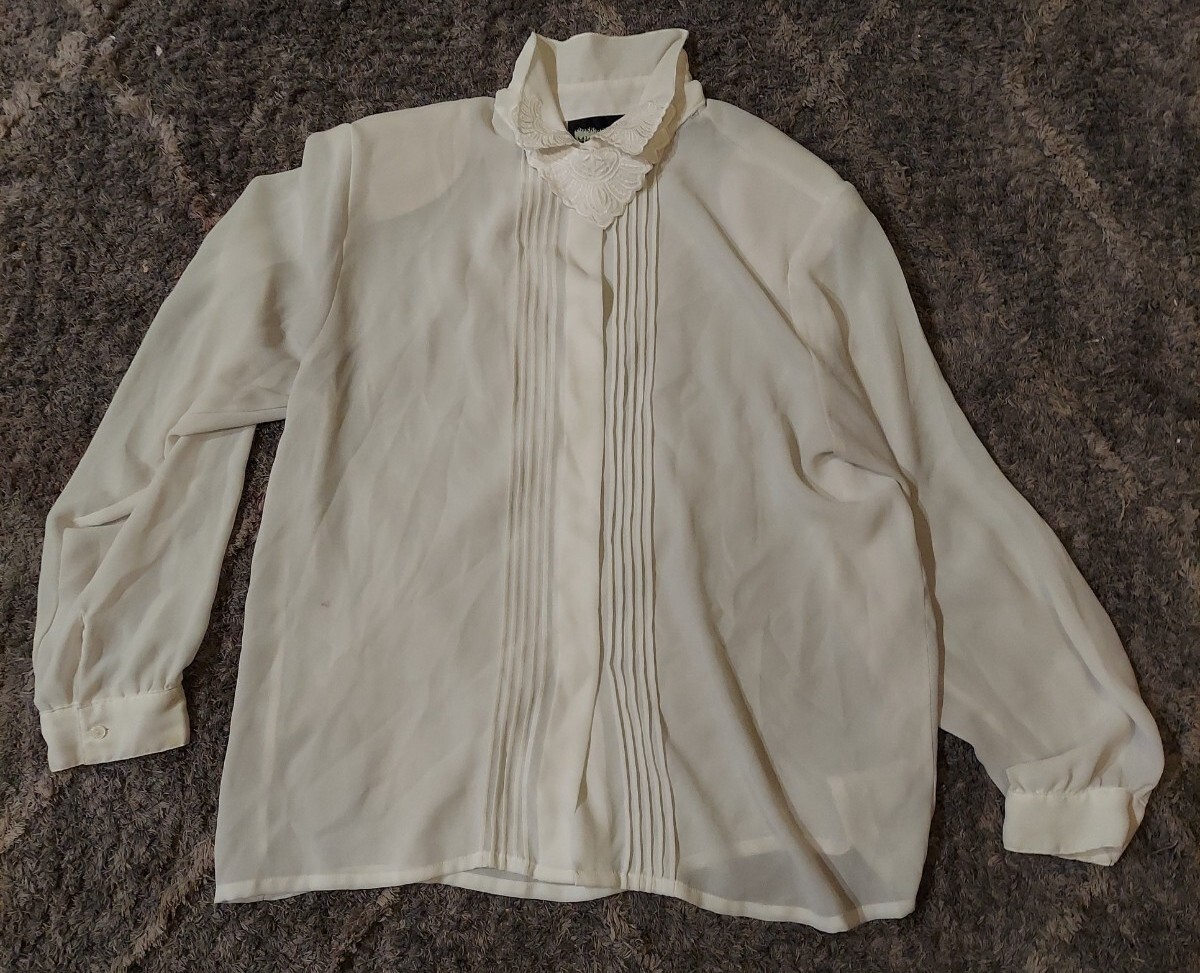 Vintage 80s Bramble Lane Sheer white button down blouse size 16 see desc