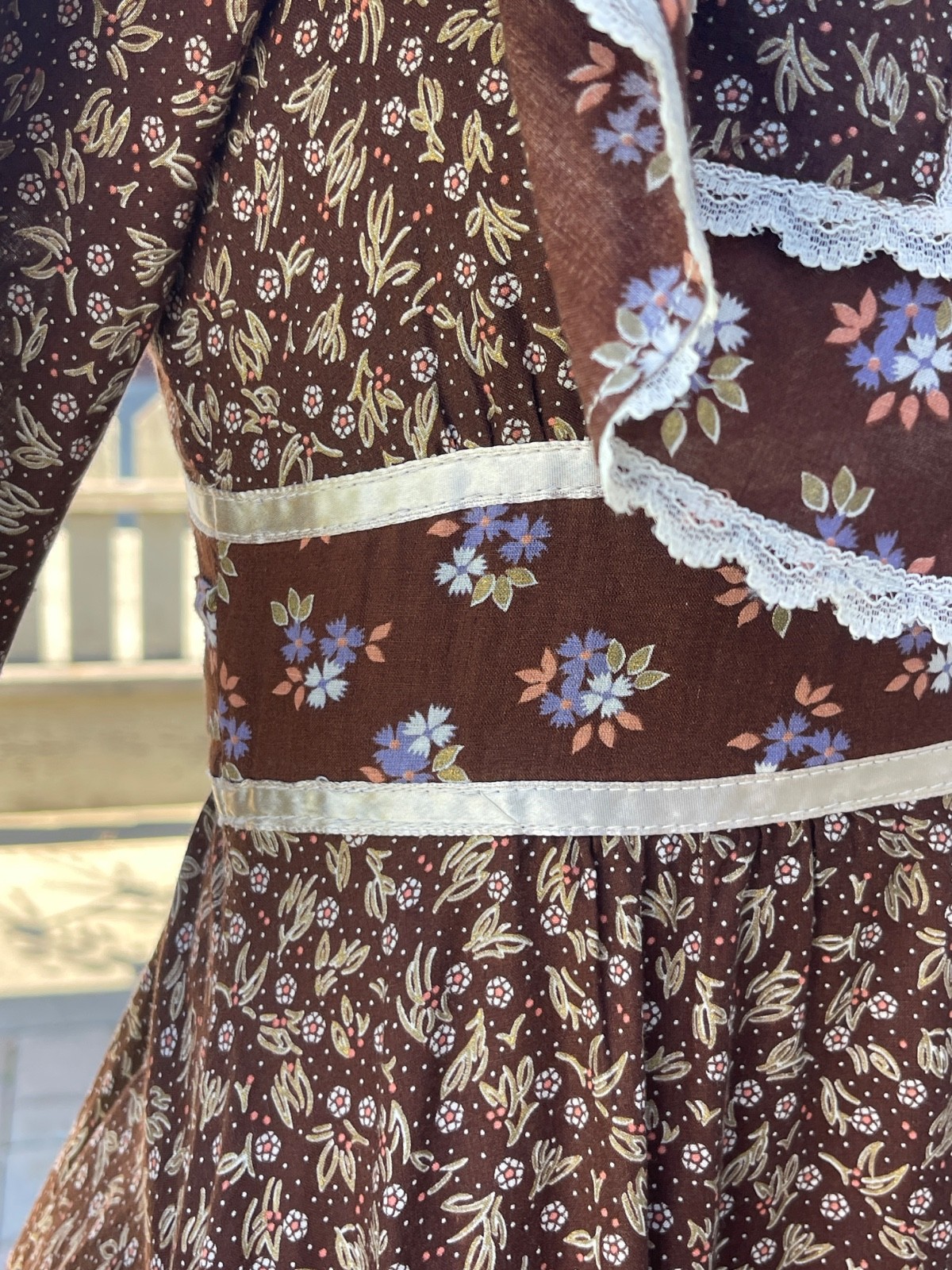 Vtg 1970s Gunne Sax Style Brown Calico Prairie Dress Ruffle Midi Small~Tag Cut