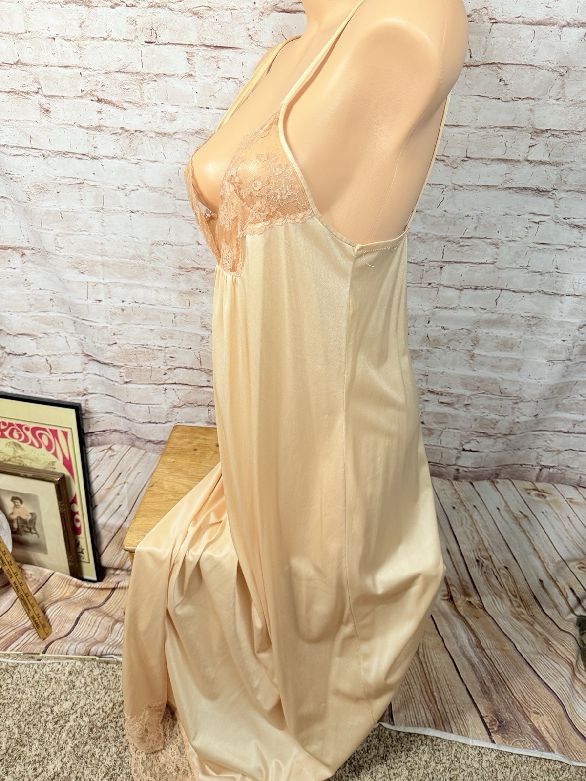 Vintage Nude Champagne Nightgown Peignoir Butter Soft Semi Sheer Lace Kayser L